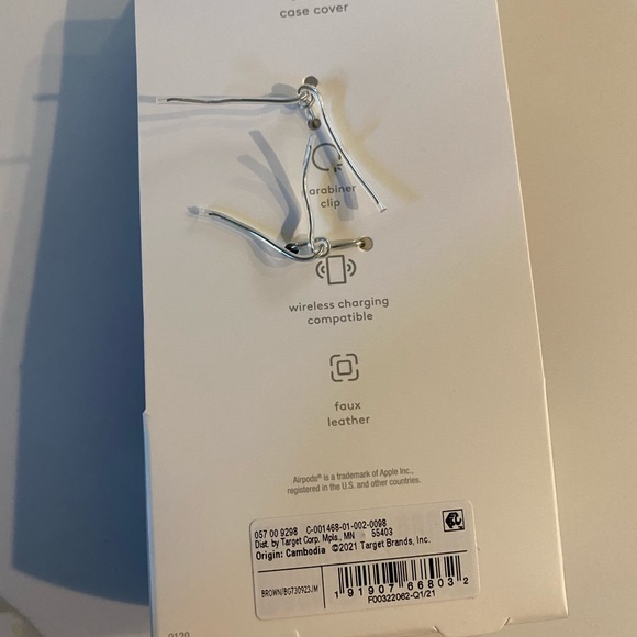 Vegan leather earbud case - Picture 2 of 3